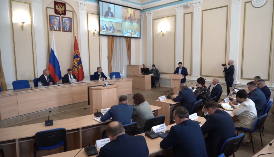 В Правительстве Брянской области подвели итоги работ по содержанию дорожной сети в зимний период