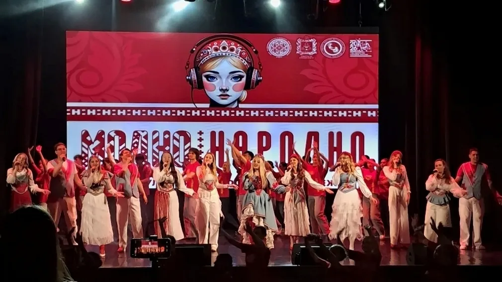 Участниками форума «Модно-народно» стали 100 представителей талантливой брянской молодежи