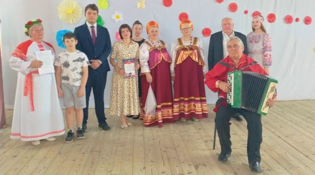 В Орловском Доме культуры наградили участников художественной самодеятельности
