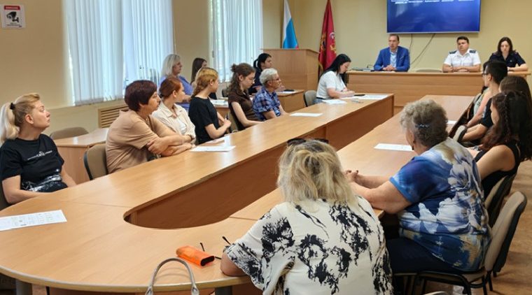 В администрации проведено совещание с опекунами