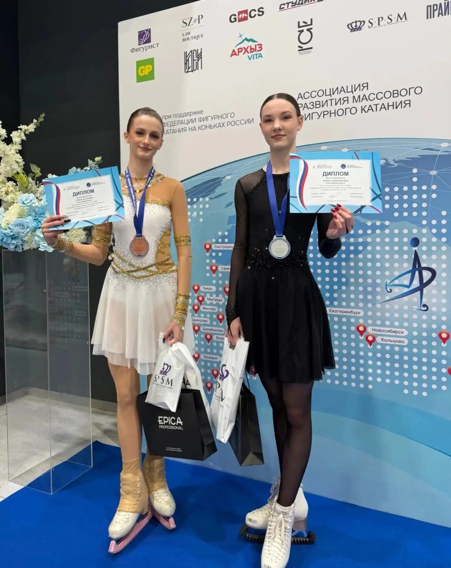 Юные фигуристки из поселка Климово удостоены медалей финала Гран-при