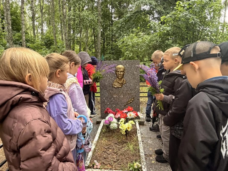 Жуковские школьники совершили экскурсию по памятным местам округа