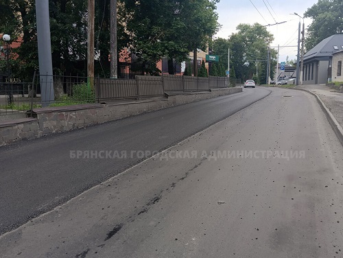 В Брянске идёт активный ремонт асфальтовых дорог