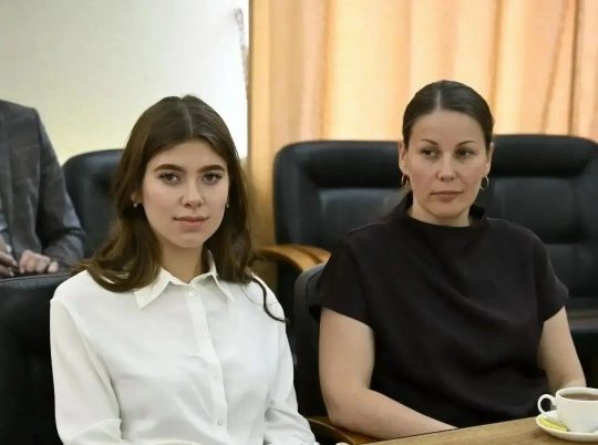 Жуковская выпускница побывала на встрече с главой региона