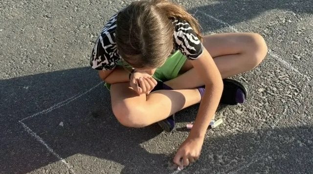 В Гришиной Слободе провели День рисования на асфальте