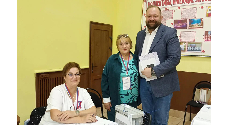 Заместитель губернатора проголосовал на участке в Жуковке