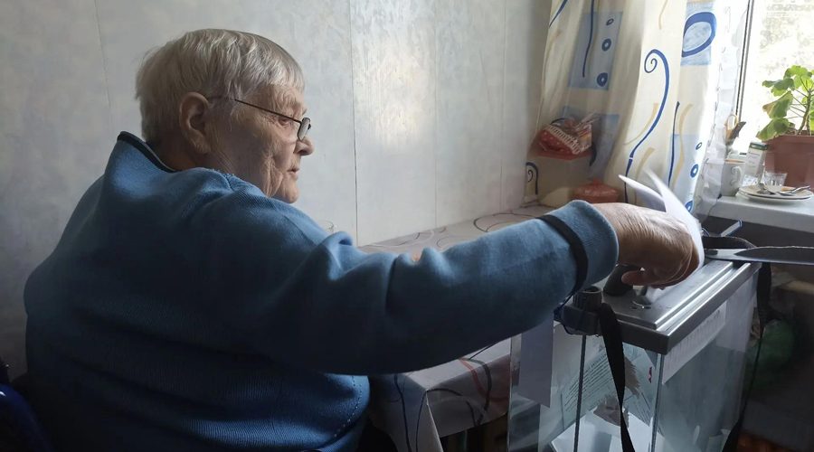 Заявку на голосование вне помещения подать до 14.00 третьего дня голосования —   20 сентября
