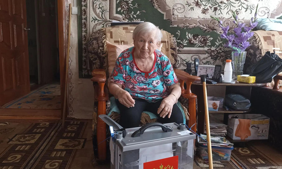 В Жуковском округе проходит голосование на дому