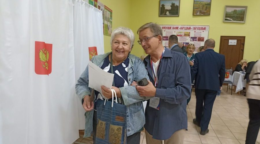 С позитивным настроем: досрочное голосование в Жуковском округе