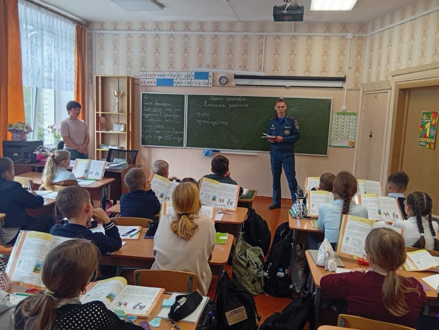В Жуковской СОШ №2 прошёл урок безопасности