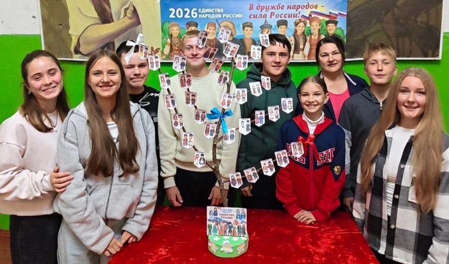 В Речице появилось Дерево единства