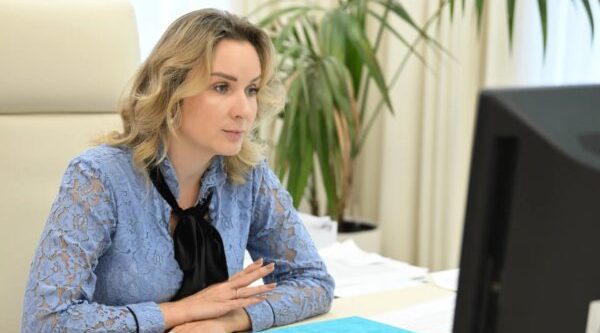Для брянских родителей подготовили видеоуроки о кибербезопасности детей
