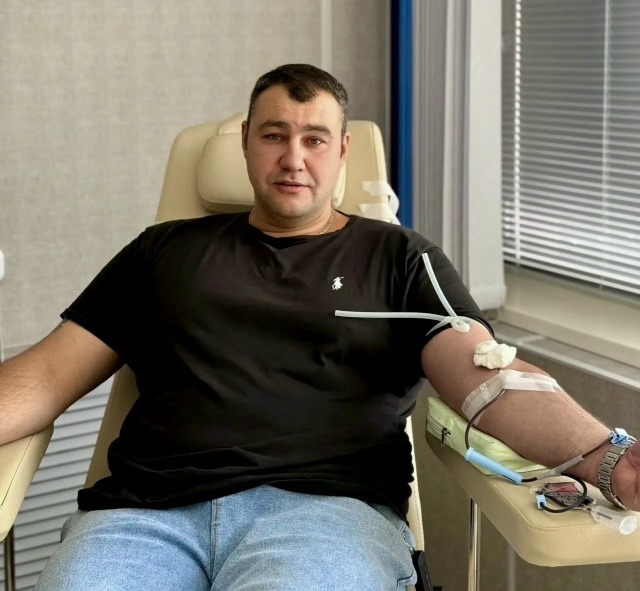 Брянскую станцию переливания крови посетил Почётный донор