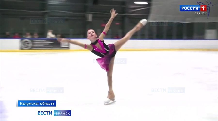 Брянские фигуристки взяли золото в первом юношеском разряде