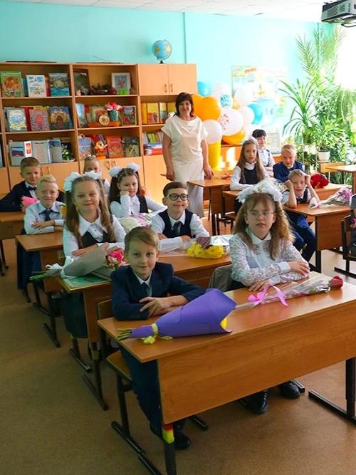 Егор Ковальчук поздравил учителей